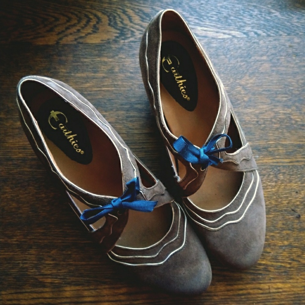 Earthies Suede Mary Janes Sarenza 8.5B